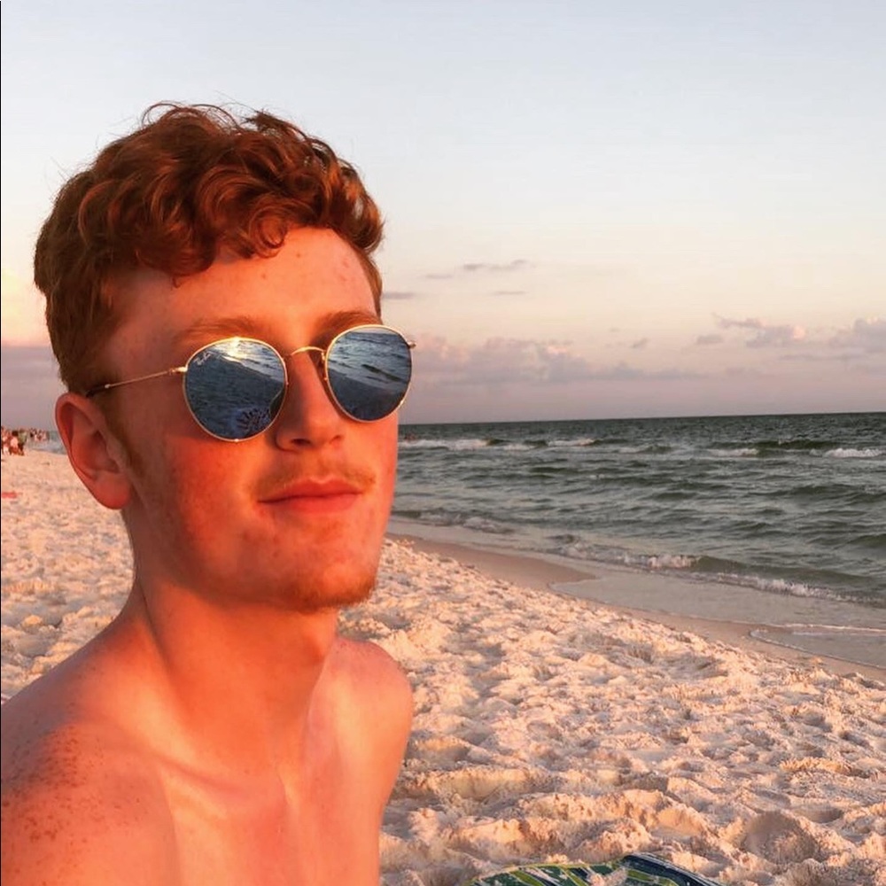 Meet your Posher, Brady